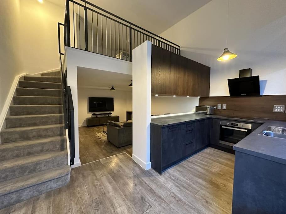 Luxurious 1-Bedroom With Parking Бірмінгем Екстер'єр фото