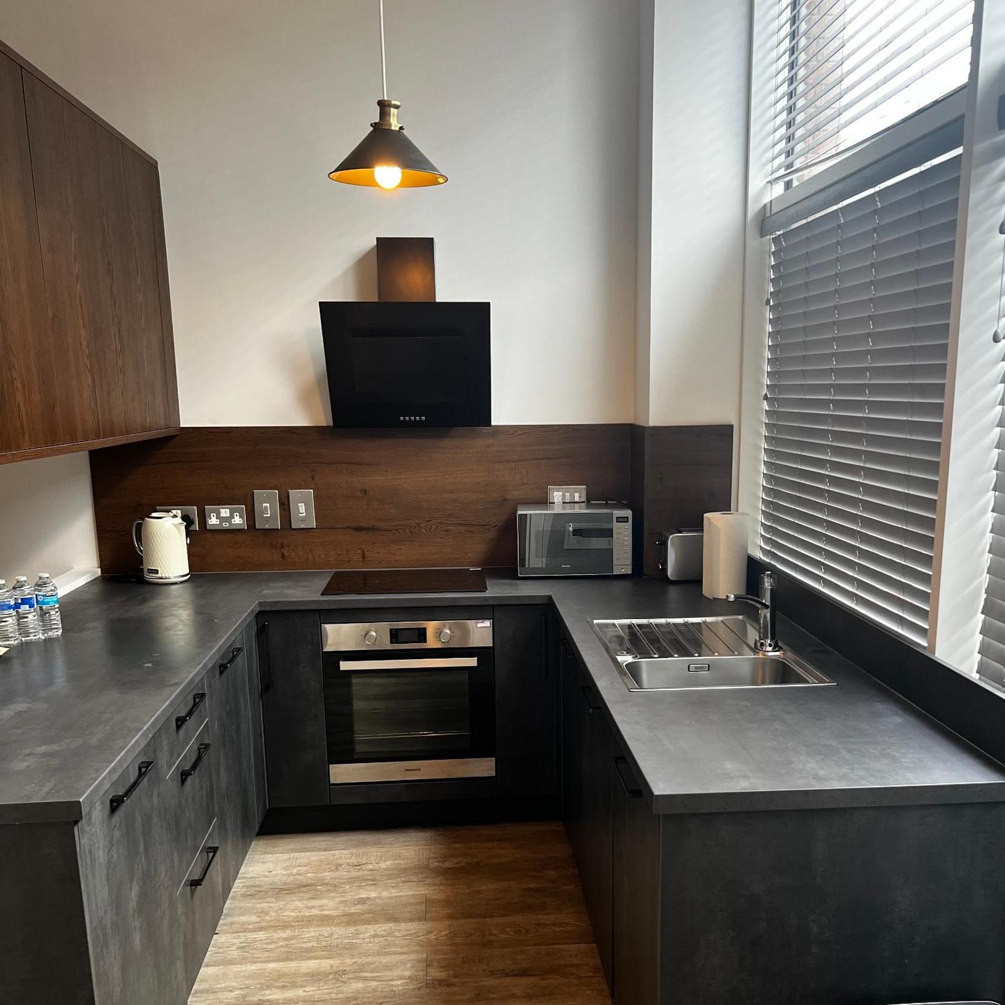 Luxurious 1-Bedroom With Parking Бірмінгем Екстер'єр фото